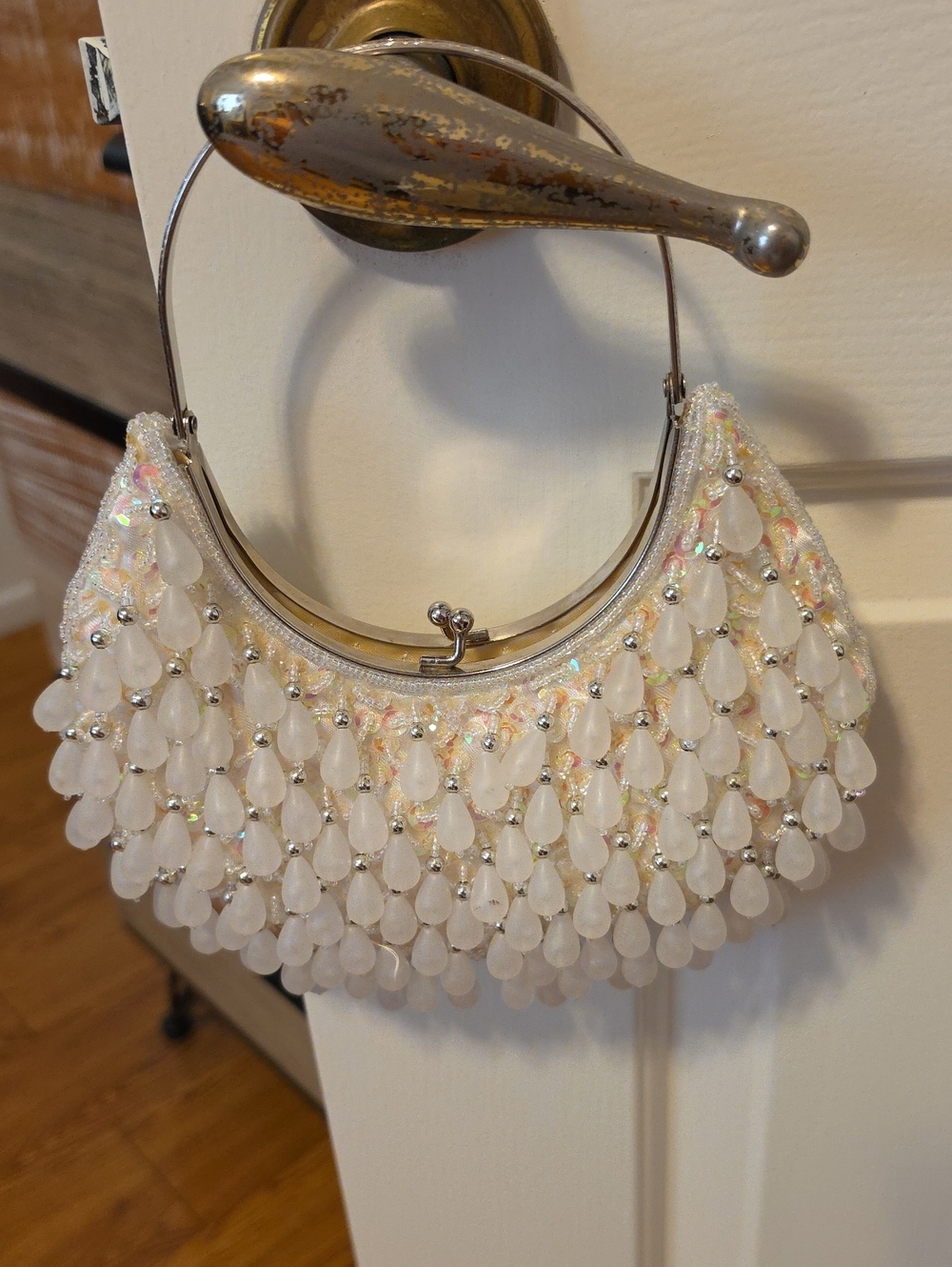 Elegant White Beaded Drop Handle Evening Bag